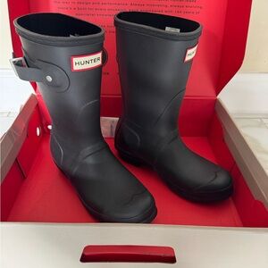 Hunter Women’s Black Rain Boots